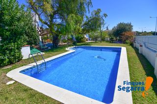 Casa  Del sol. Chalet reformado con piscina y casa de invitados