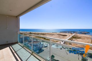 Apartament  Plaça dels germans trillas. Exclusivas vistas al mar en pleno corazón de comaruga