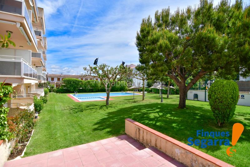 Foto d860f0a6-b2c4-4496-b017-d66a80879539. Pis amb piscina a Roda de Barà