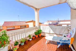 Flat  De les palmeres. Piso en roda de barà