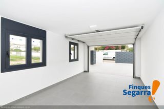 Haus  Del vallespir. Estrena casa de obra nueva en roda de berà!