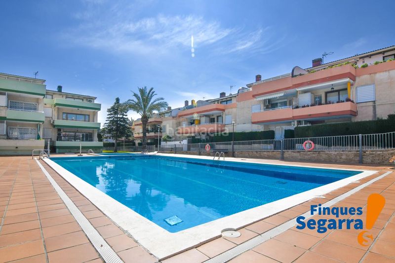 Foto 49a1da8e-1eb1-4df0-97e8-64f82492905b. Dúplex amb piscina a Coma-ruga platja Coma-ruga