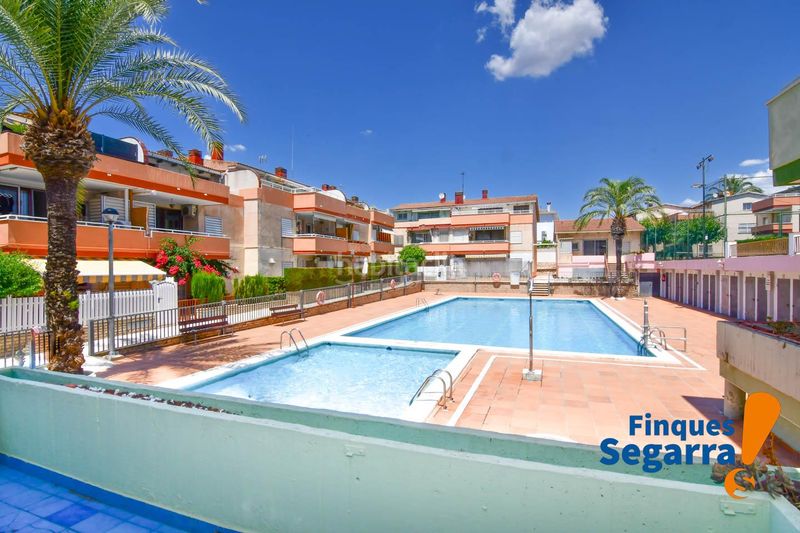 Foto 89f3fd87-af6f-4835-aeba-b6930261f289. Dúplex amb piscina a Coma-ruga platja Coma-ruga