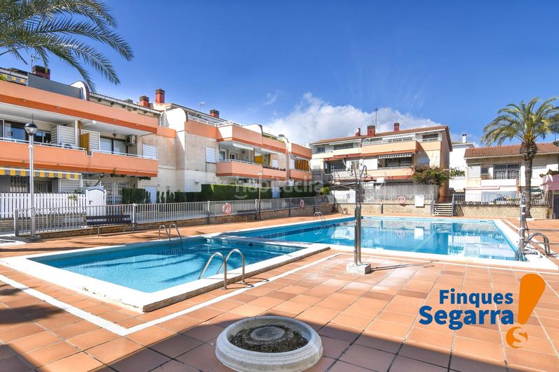 Foto bcd42093-2a01-42a0-a72f-bd35cca8e6d4. Dúplex amb piscina a Coma-ruga platja Coma-ruga