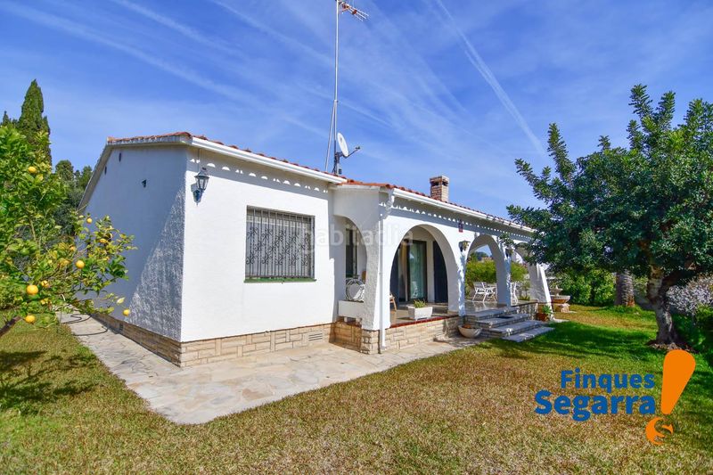 Foto c3652308-a644-4563-a344-a3d19c1b223a. Casa amb aparcament a Els Masos - Els Garrofers Coma-ruga