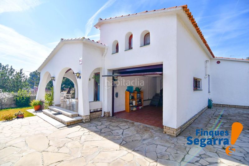 Foto fd023754-b241-480a-9122-a4ffac81af5b. Casa amb aparcament a Els Masos - Els Garrofers Coma-ruga