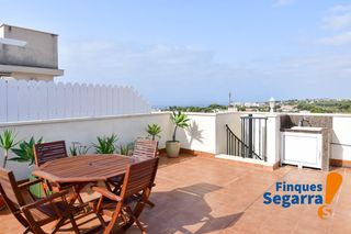 Appartement  Avinguda parlament de catalunya. Ático con solárium y piscina comunitaria