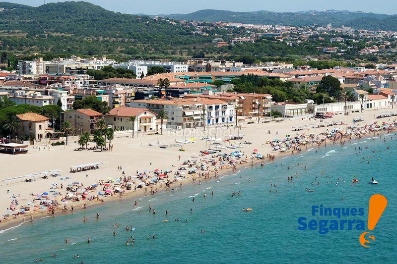Foto 4225dfe1-3c56-46d3-9d52-64c8d0433ae7. Pis amb aparcament piscina a Coma-ruga platja Coma-ruga