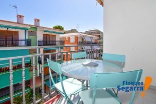 Appartamento  Calle de la segarra. Céntrico, de 3 dormitorios, con solárium y parking