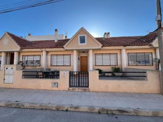 Casa a Centro. Maravillosa casa con espectacular buhardilla  reformada en fuent