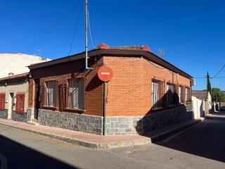 Maison  Alta. Casa con gran potencial en el centro de fuente álamo