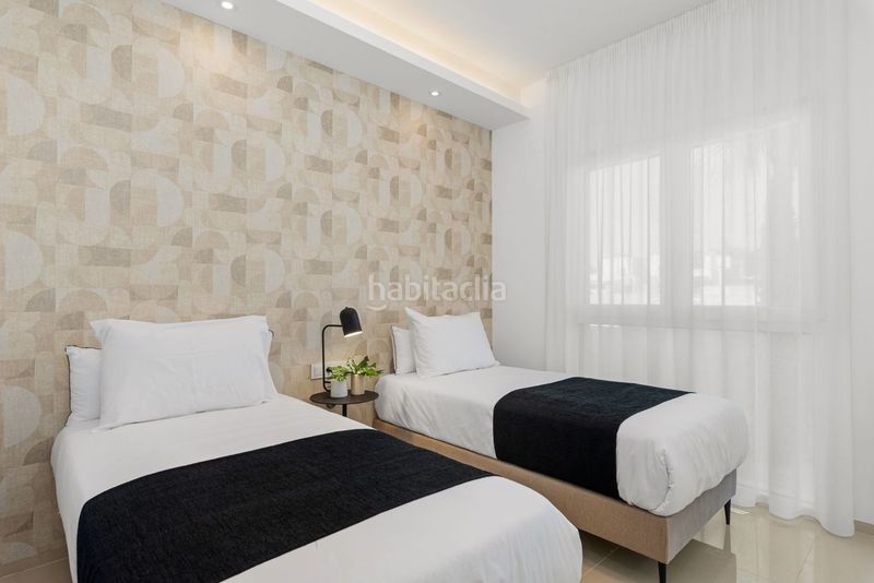 Foto 0c364ded-1952-4e66-9c1c-c5672be9e97f. Àtic amb piscina a Rojales