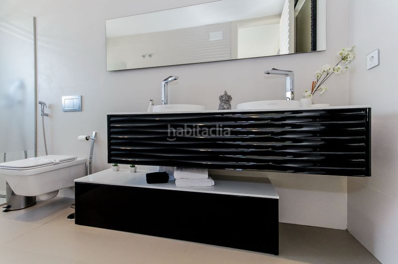 Foto a858ce2f-d2ee-46e3-9972-4ef909e9721e. Xalet amb calefacció piscina a Campoamor Orihuela