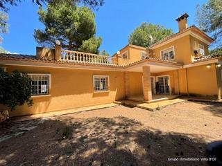 House in Las Rotas / Les Rotes. Chalet en las rotas con vistas al mar.