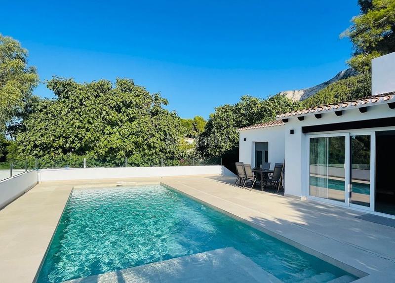 Foto dfccbcf0-bc15-4d75-b70f-ea75d6827f70. House with heating pool in La Pedrera-Vessanes Dénia
