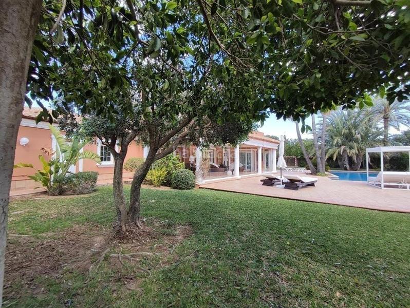 Foto 51ec12e0-0b02-40ec-8420-693620a922f1. Casa amb calefacció piscina a Les Bassetes - El Marjal Dénia