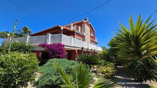 Haus in Las Rotas / Les Rotes. Vila en las rotas, construida con grandes cualidades