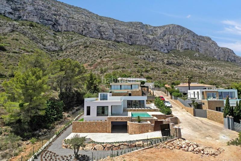 Foto 4e45975e-e006-48f9-83a6-63bda662b36b. Casa amb calefacció piscina a El Montgó Dénia