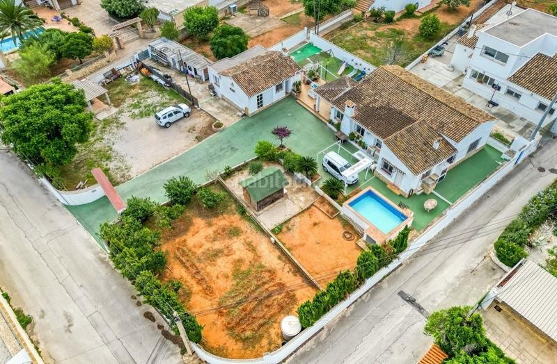 Foto 0fb9eca2-c1e9-4923-abe7-2dc6c1529187. Casa amb piscina a El Montgó Dénia