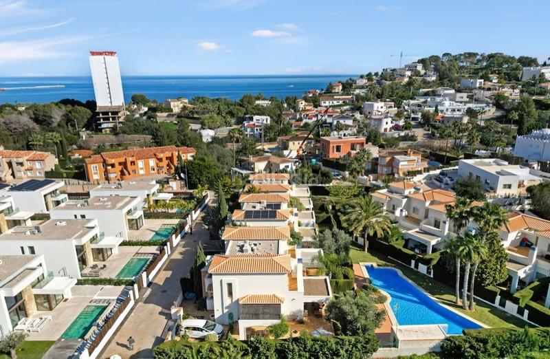 Foto 7a4948e7-6d16-4edc-a9f4-4181aa979737. Casa a schiera con riscaldamento piscina in El Montgó Dénia