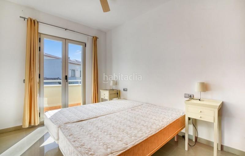 Foto e0d81291-33b6-477c-86fa-1a5c8235a4a0. Casa adosada en El Montgó Dénia