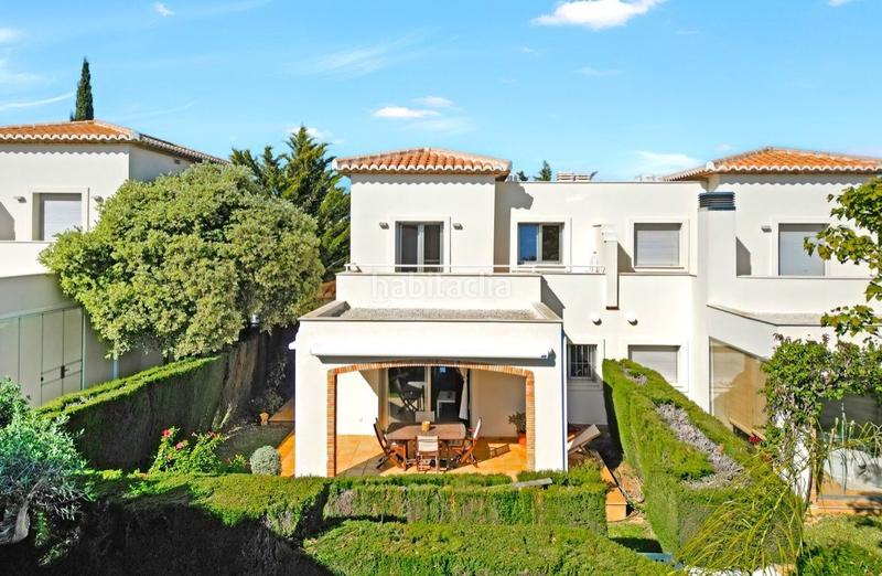 Foto b7e7e12c-86dc-437f-bb05-0895eeae901a. Semi detached house with heating pool in El Montgó Dénia