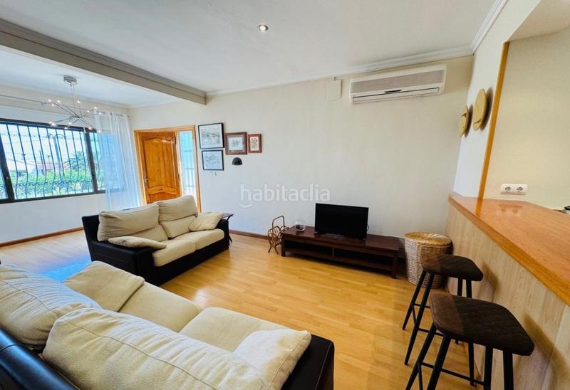 Foto 0dd0242e-3408-4965-b842-63fa5a0f711c. Casa amb piscina a El Montgó Dénia