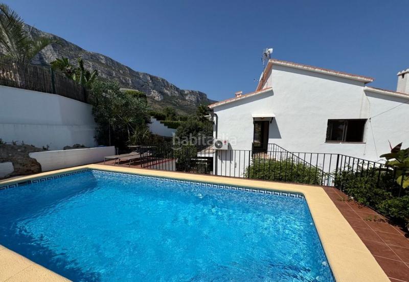 Foto 40a4b584-a100-4fde-a5f0-9cf71faf4b5e. Casa amb piscina a El Montgó Dénia