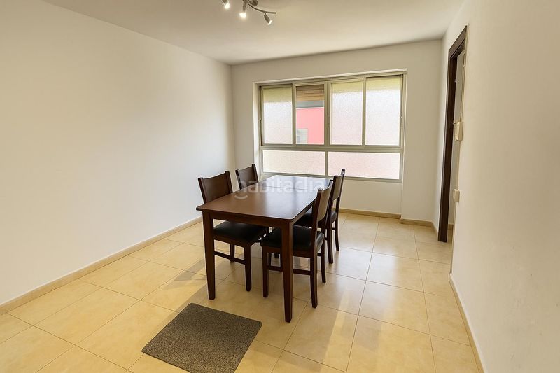 Foto f1487157-5a61-4420-8082-4ed1c3806394. Piso en Centro Urbano Dénia