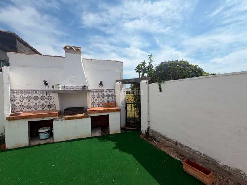 Foto e8f47d94-96da-4b60-90fc-b558fb3a91d4. Casa a Les Bassetes - El Marjal Dénia