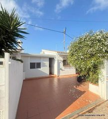 House in Les Bassetes - El Marjal. Casa en las marinas km 1, a 300 m de la playa de arena fina