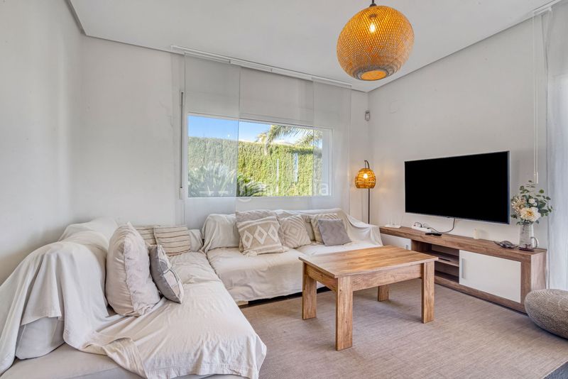 Foto 66823385-a6cd-426e-963e-c08eabeb0699. Casa amb calefacció piscina a El Montgó Dénia