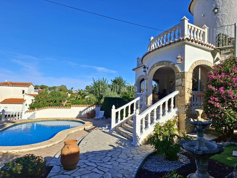 Foto 64786d41-cffa-48d2-a9ee-cfb10dbf4dd7. Casa amb piscina a El Montgó Dénia