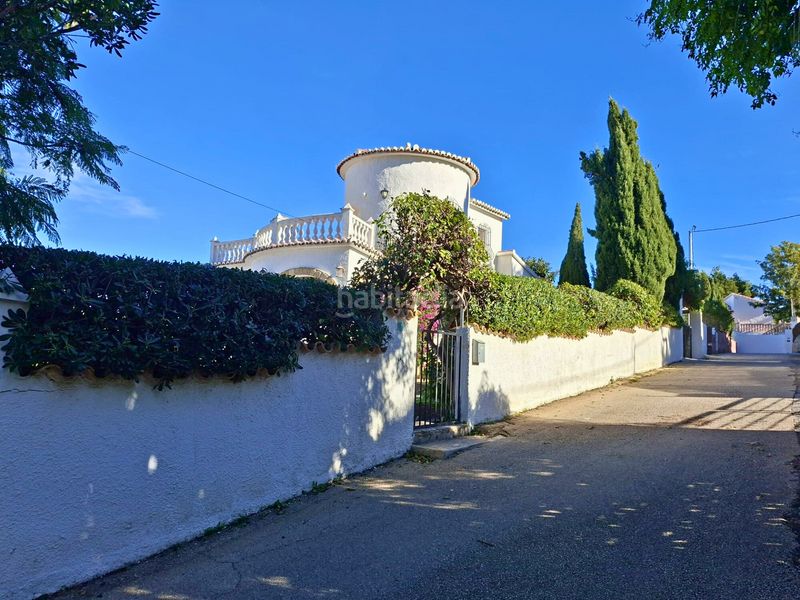 Foto 94952dfa-dff3-4aa4-aed4-ba1a8b0a7ee1. Casa amb piscina a El Montgó Dénia