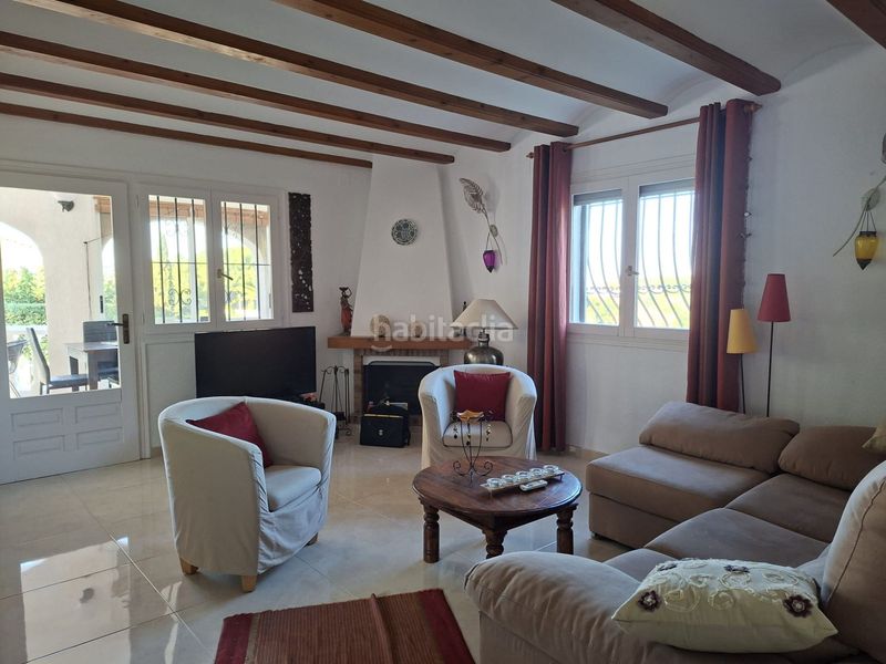 Foto ce4c93af-94ad-459d-9ce3-47879fd79390. Casa amb piscina a El Montgó Dénia