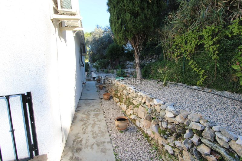 Foto dba7d914-a150-42a2-9ff4-9f8f63d5b861. Casa chalet con piscina a la venta en Orba