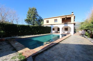 Maison à Orba. Villa  finca con piscina en venta orba