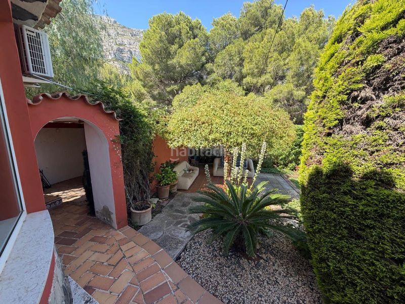 Foto a42c6bf7-200b-49fe-861b-293f23d7760b. Casa amb piscina a El Montgó Dénia
