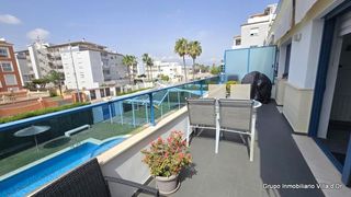 Apartment in La Pedrera-Vessanes. Luminoso apartamento junto al centro de dénia con piscina, jardi
