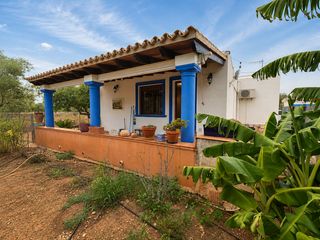 House in La Pedrera-Vessanes. Casa en zona rustica a un paso del centro de denia