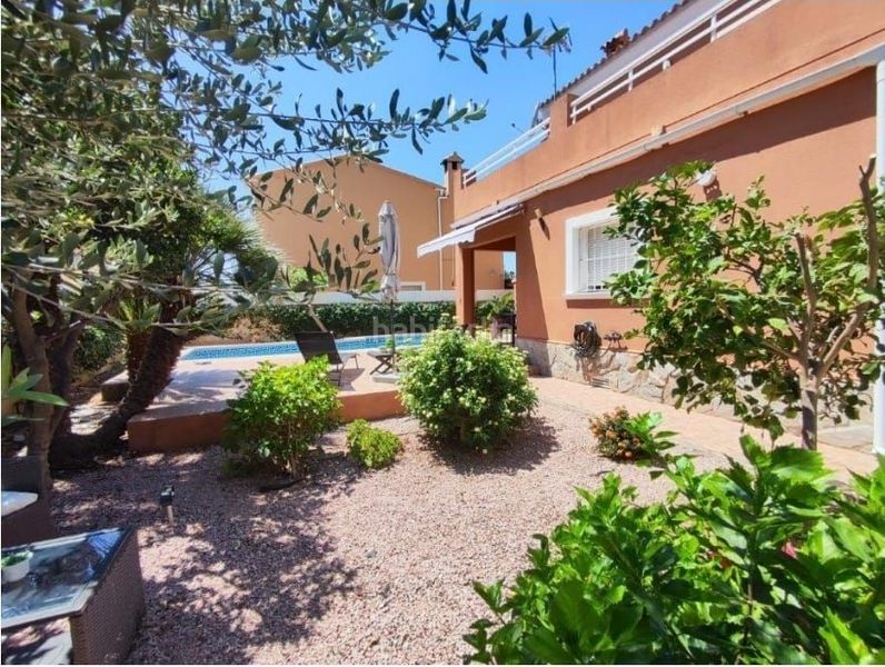 Foto f3d5e68c-af89-47fa-a503-374c4f25b972. Casa amb calefacció a Les Bassetes - El Marjal Dénia