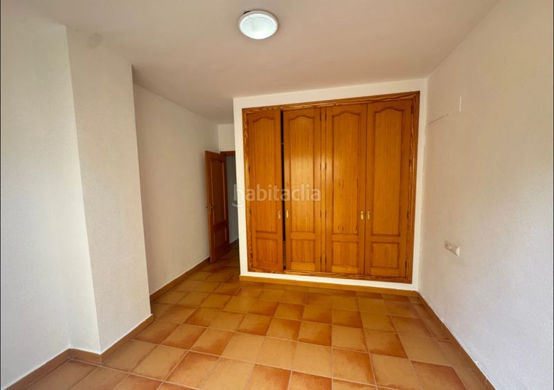 Foto 179c9cab-aecf-4693-b8aa-61f143f5b8d6. Casa adossada a Centro Urbano Dénia