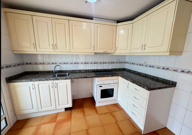 Foto acccd49f-23d2-4ca1-b12a-812577688741. Casa adossada a Centro Urbano Dénia