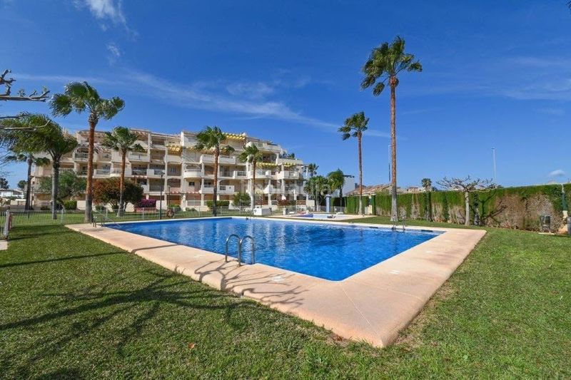 Foto d819396e-889b-444e-95ed-e32870562ee3. Apartament amb piscina a Les Bovetes - La Felicidad Dénia