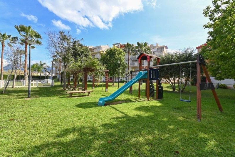 Foto e6ca6f23-772e-477b-901d-375ba6daf556. Apartament amb piscina a Les Bovetes - La Felicidad Dénia