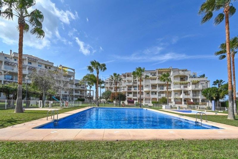 Foto f77e74ad-f0a9-43f5-97bf-5c6a6f3073cc. Apartament amb piscina a Les Bovetes - La Felicidad Dénia