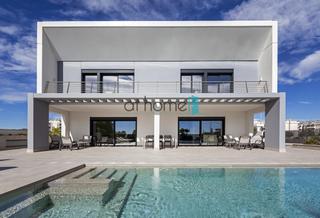 Casa  Carrer costa brava. Almenara, la casa perfecta en primera línea de playa