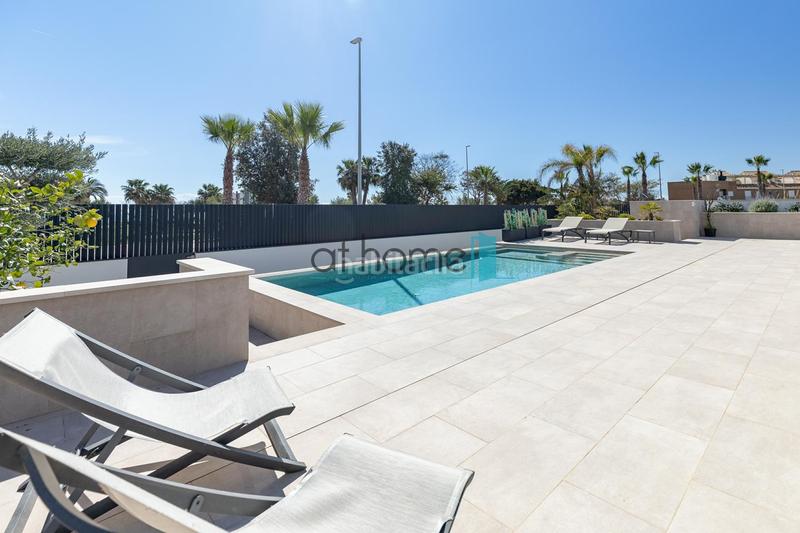 Foto 80ec9602-edc2-4016-a0fe-13e70aab5713. Casa , la casa perfecta en primera línea de playa en Almenara