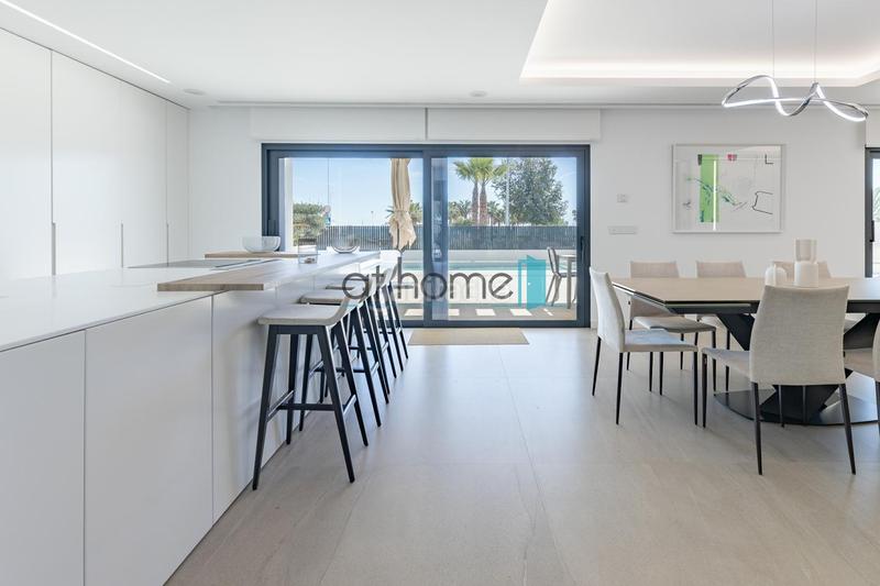 Foto 865dbf9c-7641-4b96-b7d0-cc11263e1fed. Casa , la casa perfecta en primera línea de playa en Almenara