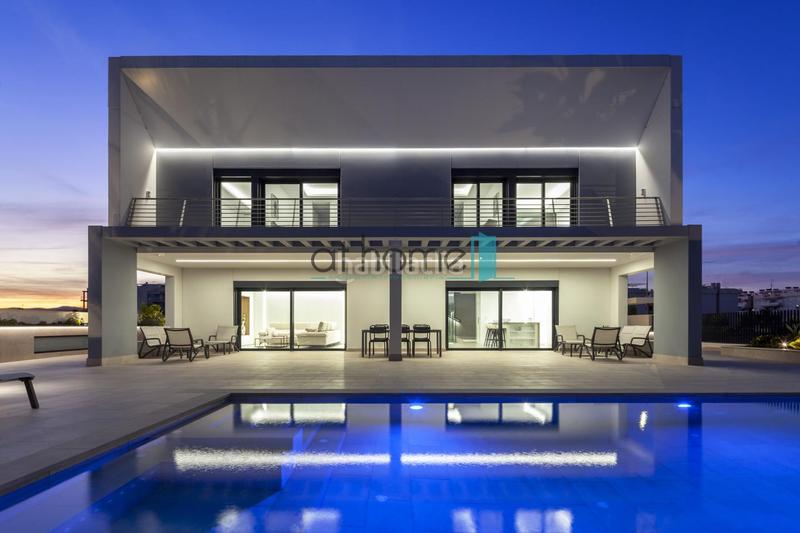 Foto b83441bc-201a-4676-a9ae-2c0f1073f08d. Casa , la casa perfecta en primera línea de playa en Almenara
